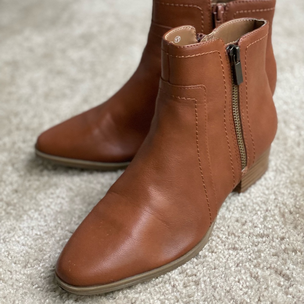 AEROSOLES Brown Leather Ankle Booties